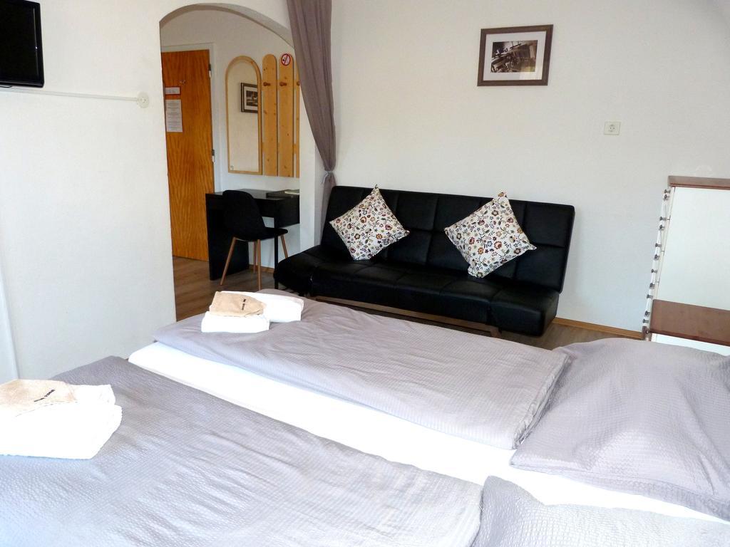 Pörtschach am Wörthersee Pension Kitty מראה חיצוני תמונה